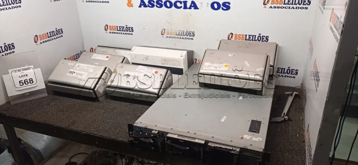 LOTE 568 - 01 GAVETA PARA SERVIDOR COM SUPORTE DE HD E 07 SCANNERS DE MARCAS E MODELOS DIVERSOS. (NO ESTADO) ATENÇÃO! FAZER A VISITAÇÃO ANTES DE ARREMATAR, NÃO SABEMOS SE FUNCIONA, LEILÃO NÃO TEM GARANTIA E NEM DEVOLUÇÃO, SUJEITO A POSSÍVEIS AVARIAS VISÍVEIS/OCULTAS E/OU AUSÊNCIA DE COMPONENTES.