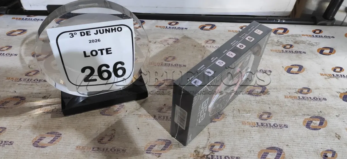 LOTE 266 - 01 SMART WATCH MODELO BE8 ULTRA MINI MARCA BENEDO. (NO ESTADO) ATENÇÃO! FAZER A VISITAÇÃO ANTES DE ARREMATAR, NÃO SABEMOS SE FUNCIONA, LEILÃO NÃO TEM GARANTIA E NEM DEVOLUÇÃO, SUJEITO A POSSÍVEIS AVARIAS VISÍVEIS/OCULTAS E/OU AUSÊNCIA DE COMPONENTES.