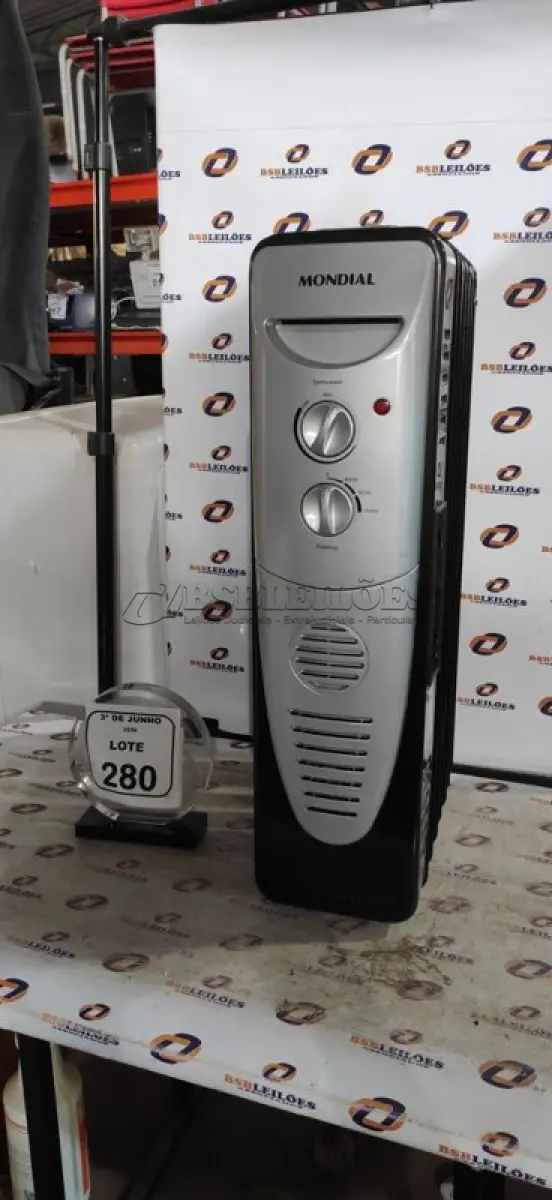 LOTE 280 - 01 AQUECEDOR 220V MARCA MONDIAL. (NO ESTADO) ATENÇÃO! FAZER A VISITAÇÃO ANTES DE ARREMATAR, NÃO SABEMOS SE FUNCIONA, LEILÃO NÃO TEM GARANTIA E NEM DEVOLUÇÃO, SUJEITO A POSSÍVEIS AVARIAS VISÍVEIS/OCULTAS E/OU AUSÊNCIA DE COMPONENTES.