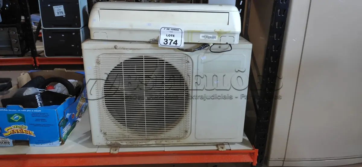 LOTE 374 - 01 EVAPORADORA 6000 BTU/H E 01 CONDENSADORA 12000 BTU/H. (NO ESTADO) ATENÇÃO! FAZER A VISITAÇÃO ANTES DE ARREMATAR, NÃO SABEMOS SE FUNCIONA, LEILÃO NÃO TEM GARANTIA E NEM DEVOLUÇÃO, SUJEITO A POSSÍVEIS AVARIAS VISÍVEIS/OCULTAS E/OU AUSÊNCIA DE COMPONENTES.