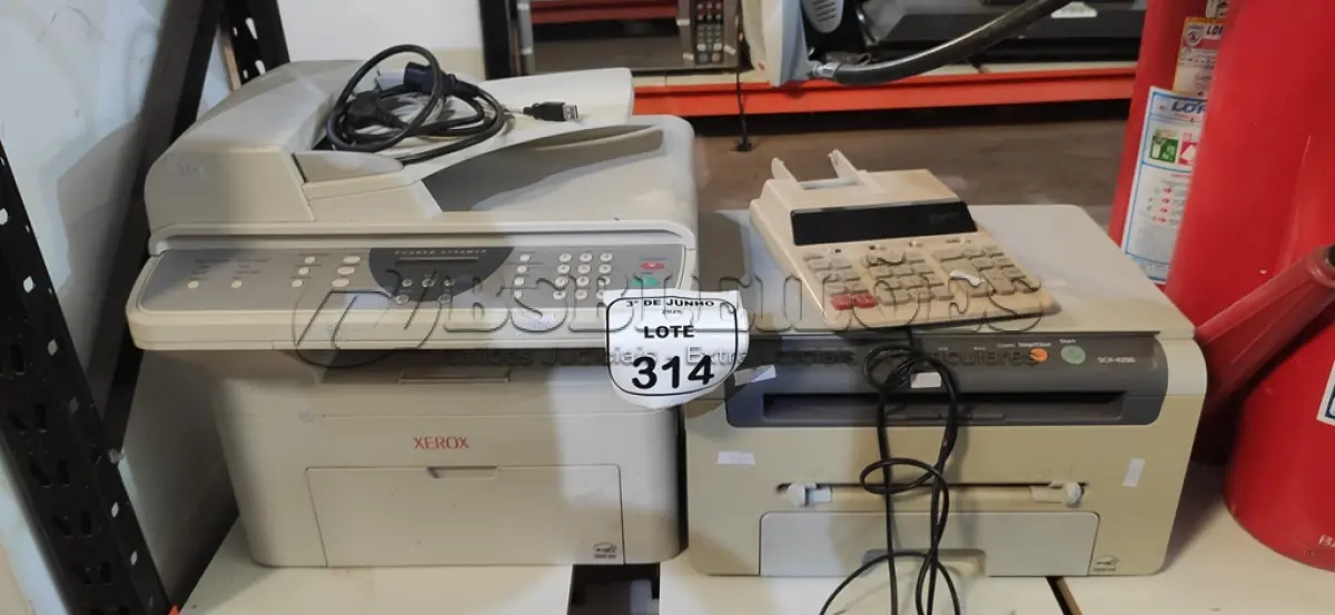 LOTE 314 - 01 IMPRESSORA MODELO SCX-4200 MARCA SAMSUNG, 01 IMPRESSORA MODELO 3200MFP MARCA XEROX E 01 CALCULADORA COMERCIAL. (NO ESTADO) ATENÇÃO! FAZER A VISITAÇÃO ANTES DE ARREMATAR, NÃO SABEMOS SE FUNCIONA, LEILÃO NÃO TEM GARANTIA E NEM DEVOLUÇÃO, SUJEITO A POSSÍVEIS AVARIAS VISÍVEIS/OCULTAS E/OU AUSÊNCIA DE COMPONENTES.