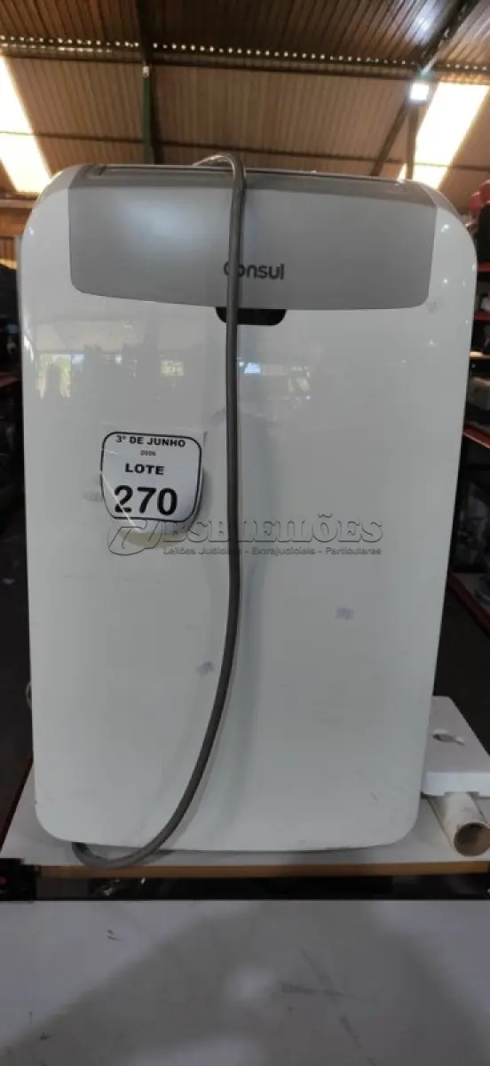 LOTE 270 - 01 AR CONDICIONADO PORTATIL 12000 BTU/H MARCA CONSUL. (NO ESTADO) ATENÇÃO! FAZER A VISITAÇÃO ANTES DE ARREMATAR, NÃO SABEMOS SE FUNCIONA, LEILÃO NÃO TEM GARANTIA E NEM DEVOLUÇÃO, SUJEITO A POSSÍVEIS AVARIAS VISÍVEIS/OCULTAS E/OU AUSÊNCIA DE COMPONENTES.