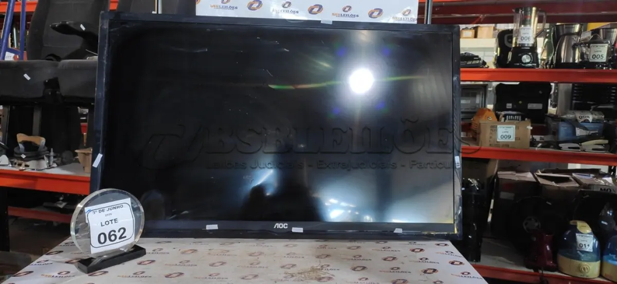 LOTE 062 - 01 TV 42’’ MARCA AOC PARA RETIRADA DE PEÇAS. (NO ESTADO) ATENÇÃO! FAZER A VISITAÇÃO ANTES DE ARREMATAR, NÃO SABEMOS SE FUNCIONA, LEILÃO NÃO TEM GARANTIA E NEM DEVOLUÇÃO, SUJEITO A POSSÍVEIS AVARIAS VISÍVEIS/OCULTAS E/OU AUSÊNCIA DE COMPONENTES.