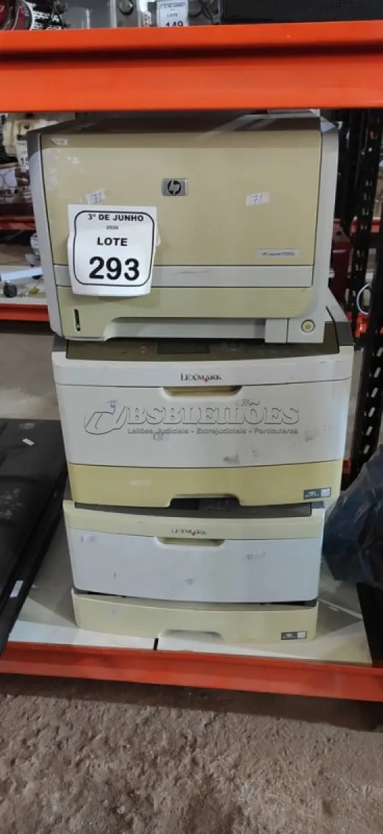 LOTE 293 - 01 IMPRESSORA MARCA HP E 02IMPRESSORAS MARCA LEXMARK. (NO ESTADO) ATENÇÃO! FAZER A VISITAÇÃO ANTES DE ARREMATAR, NÃO SABEMOS SE FUNCIONA, LEILÃO NÃO TEM GARANTIA E NEM DEVOLUÇÃO, SUJEITO A POSSÍVEIS AVARIAS VISÍVEIS/OCULTAS E/OU AUSÊNCIA DE COMPONENTES.