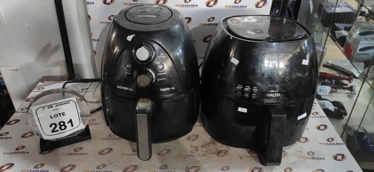 LOTE 281 - 02 AIR FRYER MARCA WALITA E MONDIAL. (NO ESTADO) ATENÇÃO! FAZER A VISITAÇÃO ANTES DE ARREMATAR, NÃO SABEMOS SE FUNCIONA, LEILÃO NÃO TEM GARANTIA E NEM DEVOLUÇÃO, SUJEITO A POSSÍVEIS AVARIAS VISÍVEIS/OCULTAS E/OU AUSÊNCIA DE COMPONENTES.