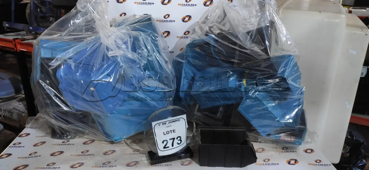 LOTE 273 - 01 LOTE COM GRANDE QUANTIDADE DE CAIXAS DE PLÁSTICO ORGANIZADORAS DE PARAFUSOS. (NO ESTADO) ATENÇÃO! FAZER A VISITAÇÃO ANTES DE ARREMATAR, NÃO SABEMOS SE FUNCIONA, LEILÃO NÃO TEM GARANTIA E NEM DEVOLUÇÃO, SUJEITO A POSSÍVEIS AVARIAS VISÍVEIS/OCULTAS E/OU AUSÊNCIA DE COMPONENTES.