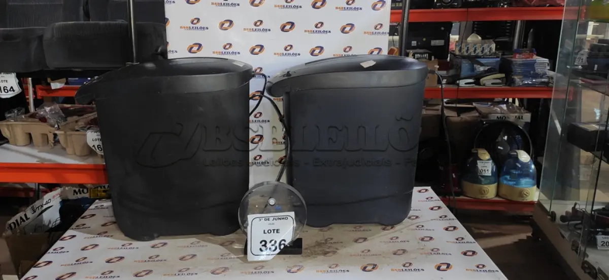 LOTE 336 - 02 FRAGMENTADORAS DE PAPEL. (NO ESTADO) ATENÇÃO! FAZER A VISITAÇÃO ANTES DE ARREMATAR, NÃO SABEMOS SE FUNCIONA, LEILÃO NÃO TEM GARANTIA E NEM DEVOLUÇÃO, SUJEITO A POSSÍVEIS AVARIAS VISÍVEIS/OCULTAS E/OU AUSÊNCIA DE COMPONENTES.