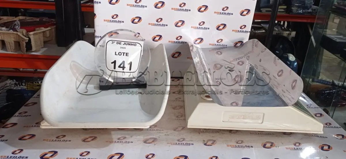 LOTE 141 - 02 BALANÇAS PEDIÁTRICAS MODELO DIVERSOS. (NO ESTADO) ATENÇÃO! FAZER A VISITAÇÃO ANTES DE ARREMATAR, NÃO SABEMOS SE FUNCIONA, LEILÃO NÃO TEM GARANTIA E NEM DEVOLUÇÃO, SUJEITO A POSSÍVEIS AVARIAS VISÍVEIS/OCULTAS E/OU AUSÊNCIA DE COMPONENTES.