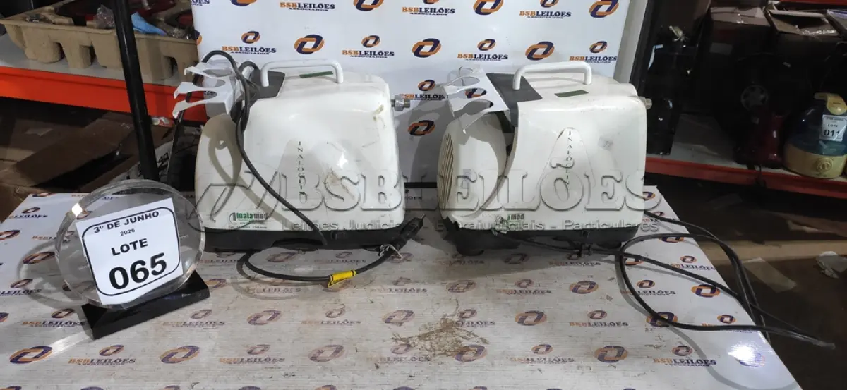 LOTE 065 - 02 COMPRESSORES ODONTOLÓGICOS 220V. (NO ESTADO) ATENÇÃO! FAZER A VISITAÇÃO ANTES DE ARREMATAR, NÃO SABEMOS SE FUNCIONA, LEILÃO NÃO TEM GARANTIA E NEM DEVOLUÇÃO, SUJEITO A POSSÍVEIS AVARIAS VISÍVEIS/OCULTAS E/OU AUSÊNCIA DE COMPONENTES.