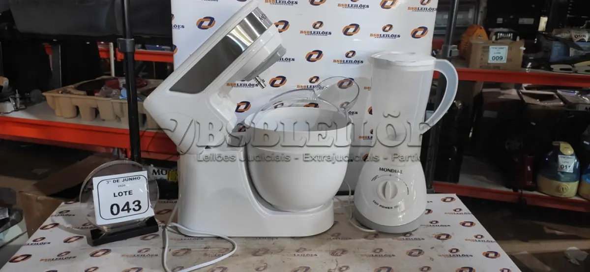 LOTE 043 - 01 BATEDEIRA PLANETÁRIA 220V MARCA MONDIAL E 01 LIQUIDIFICADOR MODELO EASY. (NO ESTADO) ATENÇÃO! FAZER A VISITAÇÃO ANTES DE ARREMATAR, NÃO SABEMOS SE FUNCIONA, LEILÃO NÃO TEM GARANTIA E NEM DEVOLUÇÃO, SUJEITO A POSSÍVEIS AVARIAS VISÍVEIS/OCULTAS E/OU AUSÊNCIA DE COMPONENTES.