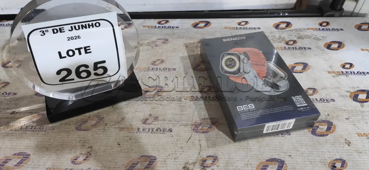 LOTE 265 - 01 SMART WATCH MODELO BE8 ULTRA MINI MARCA BENEDO. (NO ESTADO) ATENÇÃO! FAZER A VISITAÇÃO ANTES DE ARREMATAR, NÃO SABEMOS SE FUNCIONA, LEILÃO NÃO TEM GARANTIA E NEM DEVOLUÇÃO, SUJEITO A POSSÍVEIS AVARIAS VISÍVEIS/OCULTAS E/OU AUSÊNCIA DE COMPONENTES.