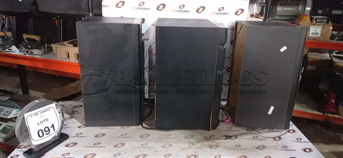 LOTE 091 - 01 MINI SYSTEM COM 02 CAIXAS MARCA PRECISION. (NO ESTADO) ATENÇÃO! FAZER A VISITAÇÃO ANTES DE ARREMATAR, NÃO SABEMOS SE FUNCIONA, LEILÃO NÃO TEM GARANTIA E NEM DEVOLUÇÃO, SUJEITO A POSSÍVEIS AVARIAS VISÍVEIS/OCULTAS E/OU AUSÊNCIA DE COMPONENTES.