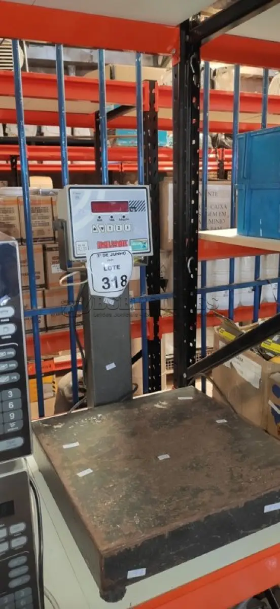 LOTE 318 - 01 BALANÇA MÁXIMO 50KG MARCA BALMAX. (NO ESTADO) ATENÇÃO! FAZER A VISITAÇÃO ANTES DE ARREMATAR, NÃO SABEMOS SE FUNCIONA, LEILÃO NÃO TEM GARANTIA E NEM DEVOLUÇÃO, SUJEITO A POSSÍVEIS AVARIAS VISÍVEIS/OCULTAS E/OU AUSÊNCIA DE COMPONENTES.