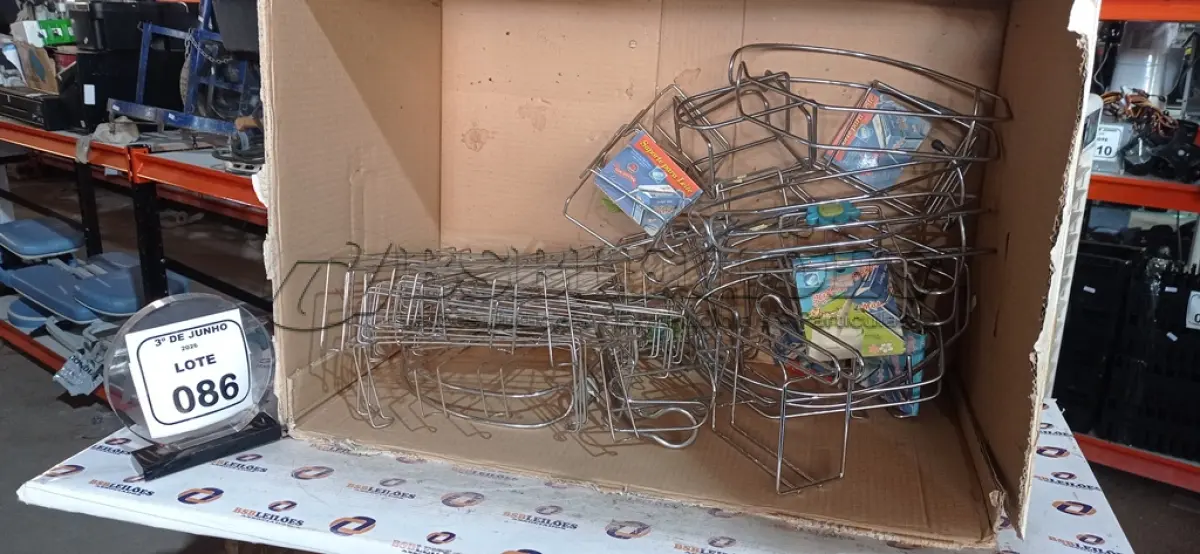 LOTE 086 - 01 LOTE COM VÁRIOS SUPORTES PARA COZINHA DIVERSOS. (NO ESTADO) ATENÇÃO! FAZER A VISITAÇÃO ANTES DE ARREMATAR, NÃO SABEMOS SE FUNCIONA, LEILÃO NÃO TEM GARANTIA E NEM DEVOLUÇÃO, SUJEITO A POSSÍVEIS AVARIAS VISÍVEIS/OCULTAS E/OU AUSÊNCIA DE COMPONENTES.