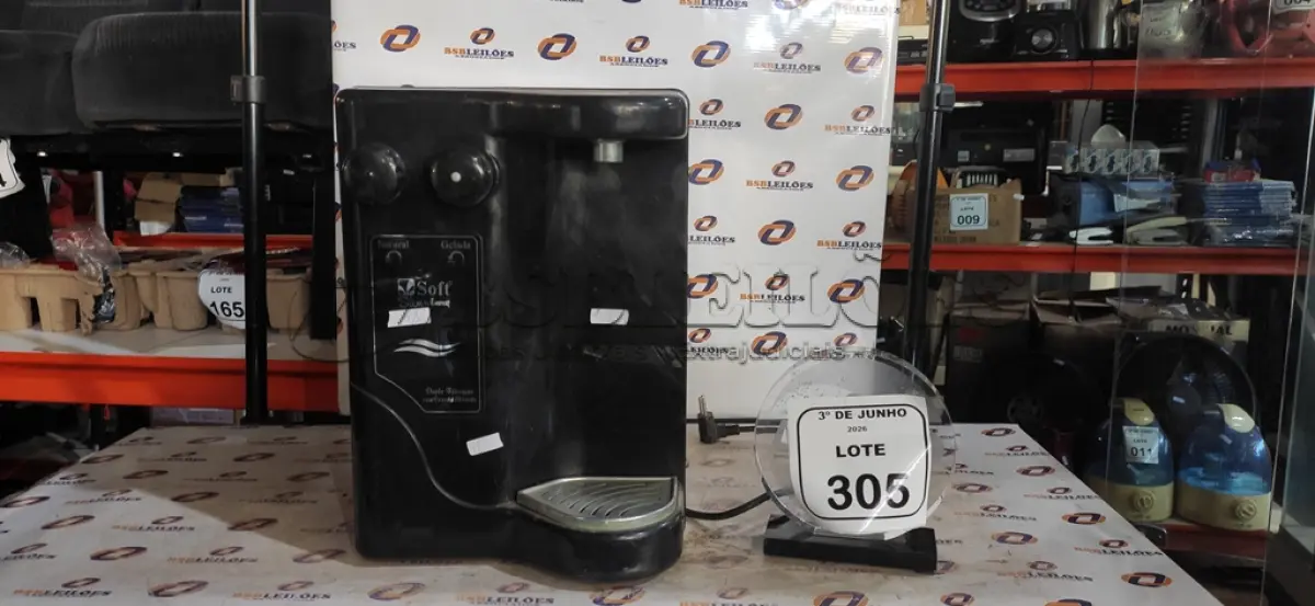 LOTE 305 - 01 PURIFICADOR DE ÁGUA MODELO SOFT MARCA EVEREST. (NO ESTADO) ATENÇÃO! FAZER A VISITAÇÃO ANTES DE ARREMATAR, NÃO SABEMOS SE FUNCIONA, LEILÃO NÃO TEM GARANTIA E NEM DEVOLUÇÃO, SUJEITO A POSSÍVEIS AVARIAS VISÍVEIS/OCULTAS E/OU AUSÊNCIA DE COMPONENTES.