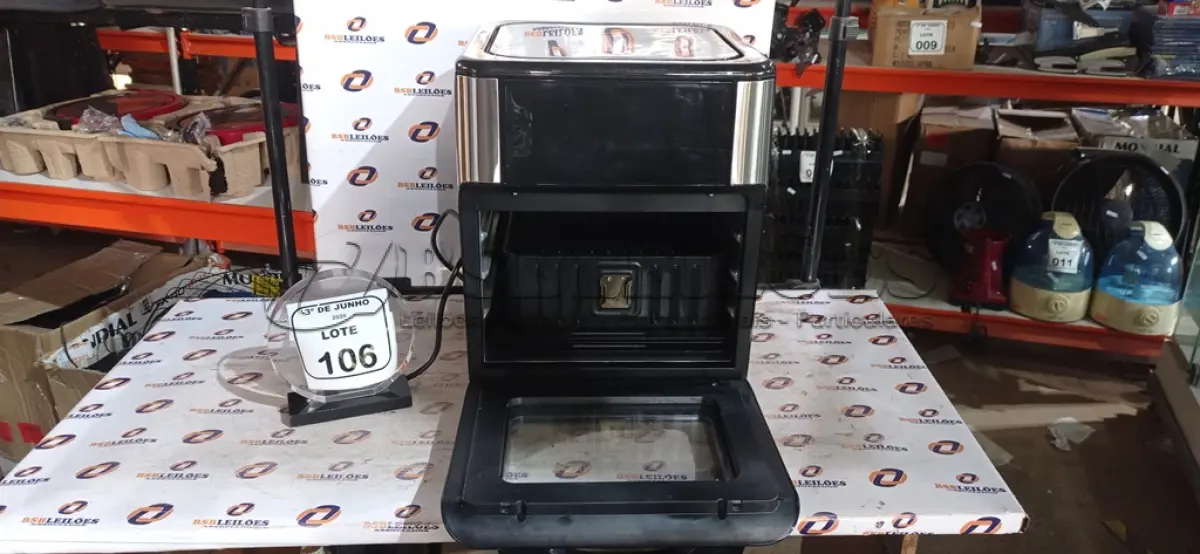LOTE 106 - 01 AIR FRYER/FORNO 12L 220V MARCA MONDIAL. (NO ESTADO) ATENÇÃO! FAZER A VISITAÇÃO ANTES DE ARREMATAR, NÃO SABEMOS SE FUNCIONA, LEILÃO NÃO TEM GARANTIA E NEM DEVOLUÇÃO, SUJEITO A POSSÍVEIS AVARIAS VISÍVEIS/OCULTAS E/OU AUSÊNCIA DE COMPONENTES.