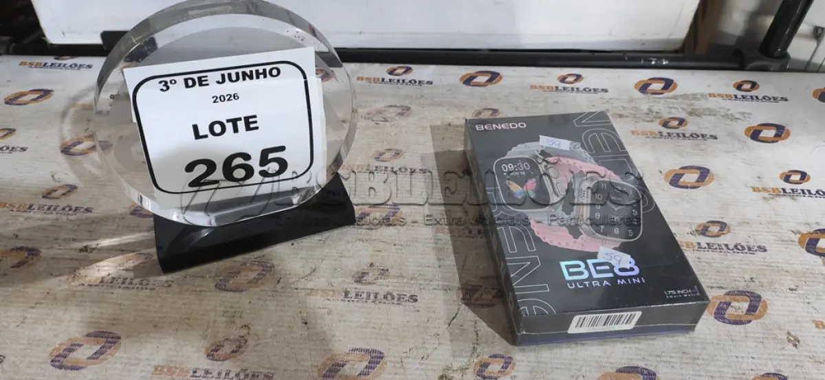 LOTE 265 - 01 SMART WATCH MODELO BE8 ULTRA MINI MARCA BENEDO. (NO ESTADO) ATENÇÃO! FAZER A VISITAÇÃO ANTES DE ARREMATAR, NÃO SABEMOS SE FUNCIONA, LEILÃO NÃO TEM GARANTIA E NEM DEVOLUÇÃO, SUJEITO A POSSÍVEIS AVARIAS VISÍVEIS/OCULTAS E/OU AUSÊNCIA DE COMPONENTES.