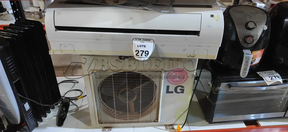 LOTE 279 - 01 EVAPORADORA DE 11000 BTU/H E 01 CONDENSADORA DE 6000 BTU/H. (NO ESTADO) ATENÇÃO! FAZER A VISITAÇÃO ANTES DE ARREMATAR, NÃO SABEMOS SE FUNCIONA, LEILÃO NÃO TEM GARANTIA E NEM DEVOLUÇÃO, SUJEITO A POSSÍVEIS AVARIAS VISÍVEIS/OCULTAS E/OU AUSÊNCIA DE COMPONENTES.