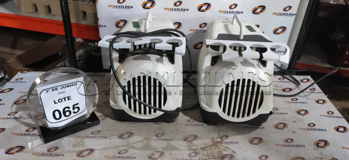 LOTE 065 - 02 COMPRESSORES ODONTOLÓGICOS 220V. (NO ESTADO) ATENÇÃO! FAZER A VISITAÇÃO ANTES DE ARREMATAR, NÃO SABEMOS SE FUNCIONA, LEILÃO NÃO TEM GARANTIA E NEM DEVOLUÇÃO, SUJEITO A POSSÍVEIS AVARIAS VISÍVEIS/OCULTAS E/OU AUSÊNCIA DE COMPONENTES.