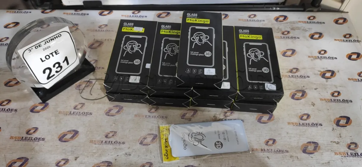 LOTE 231 - 09 CAIXAS DE PELÍCULAS PROTETORAS DE TELA DE CELULAR COM 25 PEÇAS CADA MARCA MOKINGO. (NO ESTADO) ATENÇÃO! FAZER A VISITAÇÃO ANTES DE ARREMATAR, NÃO SABEMOS SE FUNCIONA, LEILÃO NÃO TEM GARANTIA E NEM DEVOLUÇÃO, SUJEITO A POSSÍVEIS AVARIAS VISÍVEIS/OCULTAS E/OU AUSÊNCIA DE COMPONENTES.