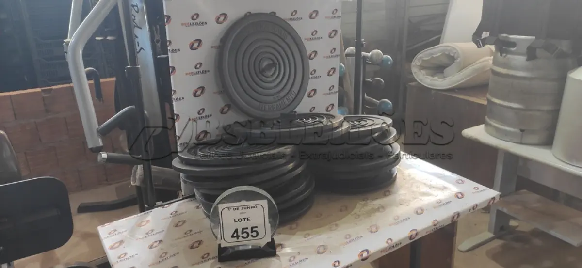 LOTE 455 - 10 TAMPAS PARA PRA RAIOS. (NO ESTADO) ATENÇÃO! FAZER A VISITAÇÃO ANTES DE ARREMATAR, NÃO SABEMOS SE FUNCIONA, LEILÃO NÃO TEM GARANTIA E NEM DEVOLUÇÃO, SUJEITO A POSSÍVEIS AVARIAS VISÍVEIS/OCULTAS E/OU AUSÊNCIA DE COMPONENTES.