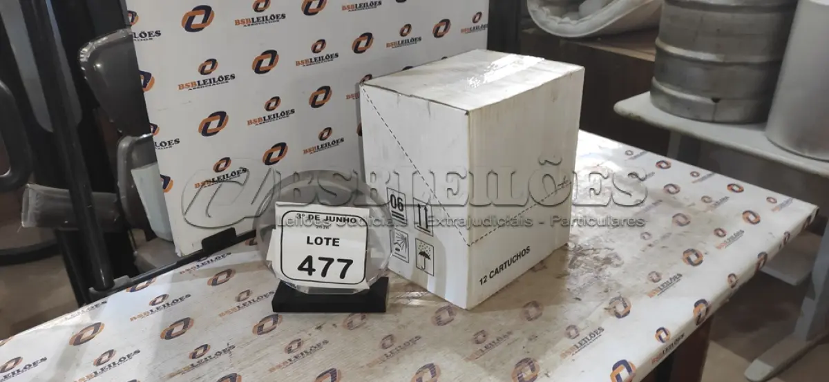 LOTE 477 - 01 CAIXA COM 12 PU 40 ADESIVO/SELANTES DE 230ML MARCA PRO. (NO ESTADO) ATENÇÃO! FAZER A VISITAÇÃO ANTES DE ARREMATAR, NÃO SABEMOS SE FUNCIONA, LEILÃO NÃO TEM GARANTIA E NEM DEVOLUÇÃO, SUJEITO A POSSÍVEIS AVARIAS VISÍVEIS/OCULTAS E/OU AUSÊNCIA DE COMPONENTES.