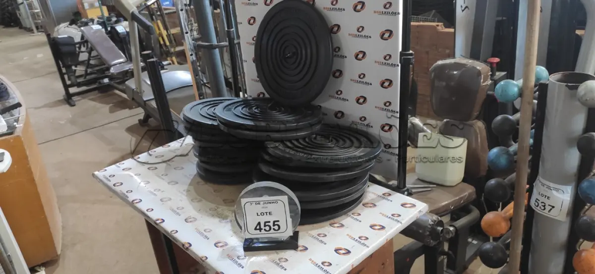 LOTE 455 - 10 TAMPAS PARA PRA RAIOS. (NO ESTADO) ATENÇÃO! FAZER A VISITAÇÃO ANTES DE ARREMATAR, NÃO SABEMOS SE FUNCIONA, LEILÃO NÃO TEM GARANTIA E NEM DEVOLUÇÃO, SUJEITO A POSSÍVEIS AVARIAS VISÍVEIS/OCULTAS E/OU AUSÊNCIA DE COMPONENTES.