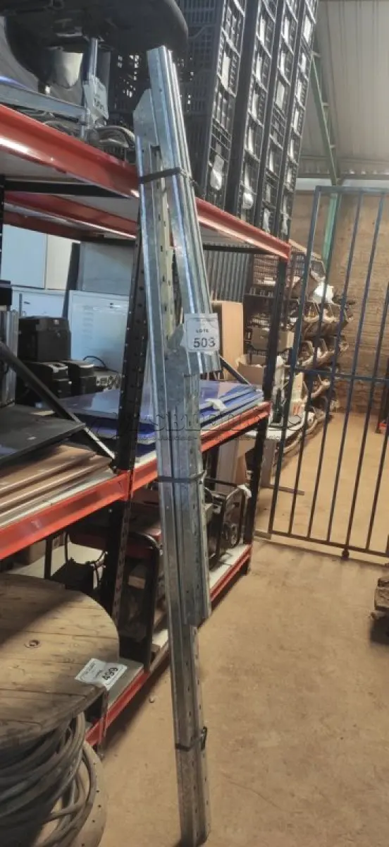 LOTE 503 - 02 BRAÇOS DE CHAPA ZINCADA ARTICULADO. (NO ESTADO) ATENÇÃO! FAZER A VISITAÇÃO ANTES DE ARREMATAR, NÃO SABEMOS SE FUNCIONA, LEILÃO NÃO TEM GARANTIA E NEM DEVOLUÇÃO, SUJEITO A POSSÍVEIS AVARIAS VISÍVEIS/OCULTAS E/OU AUSÊNCIA DE COMPONENTES.