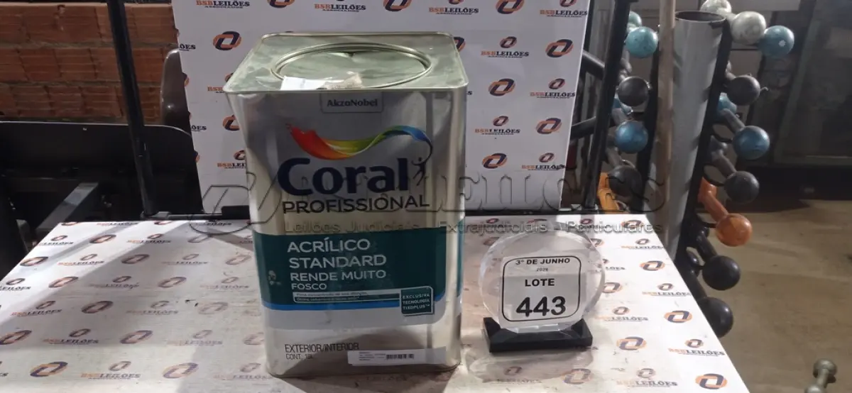 LOTE 443 - 01 LATA DE TINTA ACRÍLICA STANDARD EXTERIOR/INTERIOR NA COR BRANCO FOSCO DE 18L MARCA CORAL. (NO ESTADO) ATENÇÃO! FAZER A VISITAÇÃO ANTES DE ARREMATAR, NÃO SABEMOS SE FUNCIONA, LEILÃO NÃO TEM GARANTIA E NEM DEVOLUÇÃO, SUJEITO A POSSÍVEIS AVARIAS VISÍVEIS/OCULTAS E/OU AUSÊNCIA DE COMPONENTES.