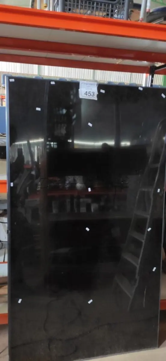 LOTE 453 - 01 TV DE 75’’ MARCA LG PARA RETIRADA DE PEÇAS. (NO ESTADO) ATENÇÃO! FAZER A VISITAÇÃO ANTES DE ARREMATAR, NÃO SABEMOS SE FUNCIONA, LEILÃO NÃO TEM GARANTIA E NEM DEVOLUÇÃO, SUJEITO A POSSÍVEIS AVARIAS VISÍVEIS/OCULTAS E/OU AUSÊNCIA DE COMPONENTES.