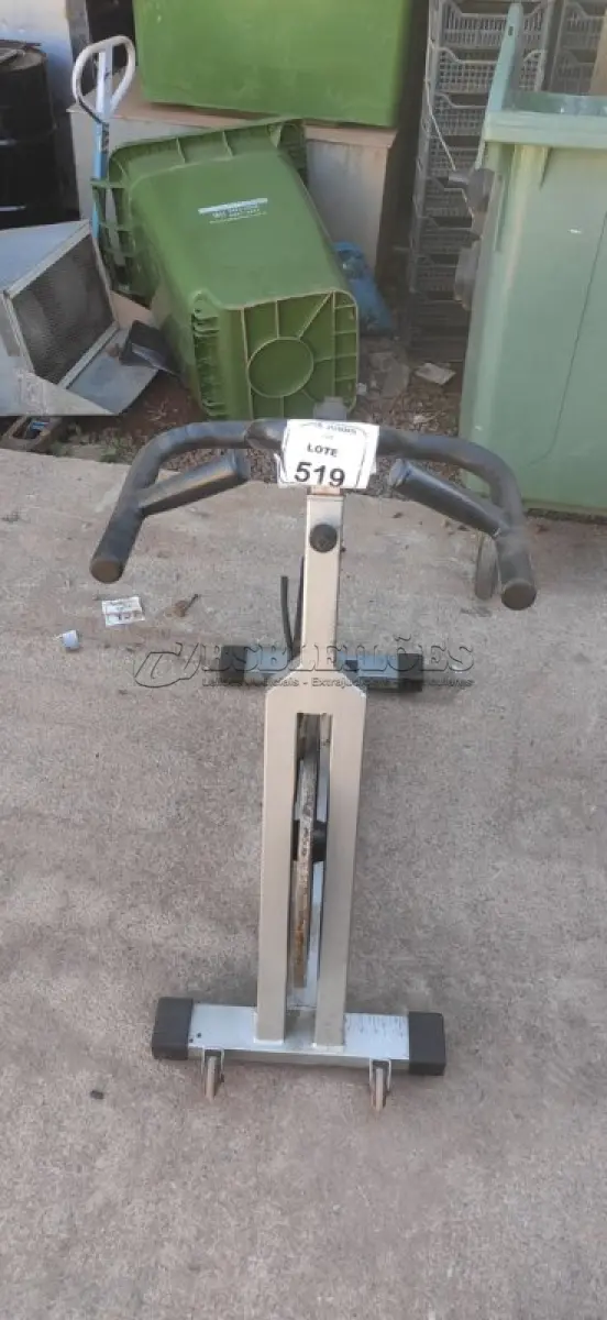 LOTE 519 - 01 PROBIKE SPINNING. (NO ESTADO) ATENÇÃO! FAZER A VISITAÇÃO ANTES DE ARREMATAR, NÃO SABEMOS SE FUNCIONA, LEILÃO NÃO TEM GARANTIA E NEM DEVOLUÇÃO, SUJEITO A POSSÍVEIS AVARIAS VISÍVEIS/OCULTAS E/OU AUSÊNCIA DE COMPONENTES.