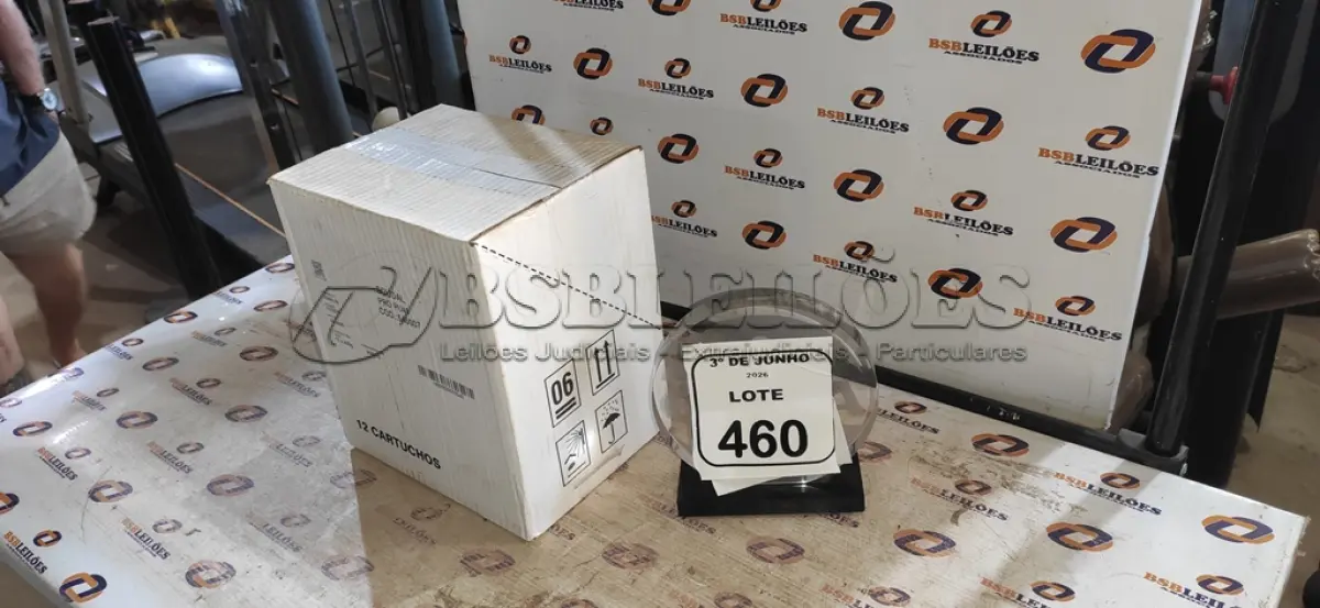 LOTE 460 - 01 CAIXA COM 12 PU 40 ADESIVO/SELANTES DE 230ML MARCA PRO. (NO ESTADO) ATENÇÃO! FAZER A VISITAÇÃO ANTES DE ARREMATAR, NÃO SABEMOS SE FUNCIONA, LEILÃO NÃO TEM GARANTIA E NEM DEVOLUÇÃO, SUJEITO A POSSÍVEIS AVARIAS VISÍVEIS/OCULTAS E/OU AUSÊNCIA DE COMPONENTES.