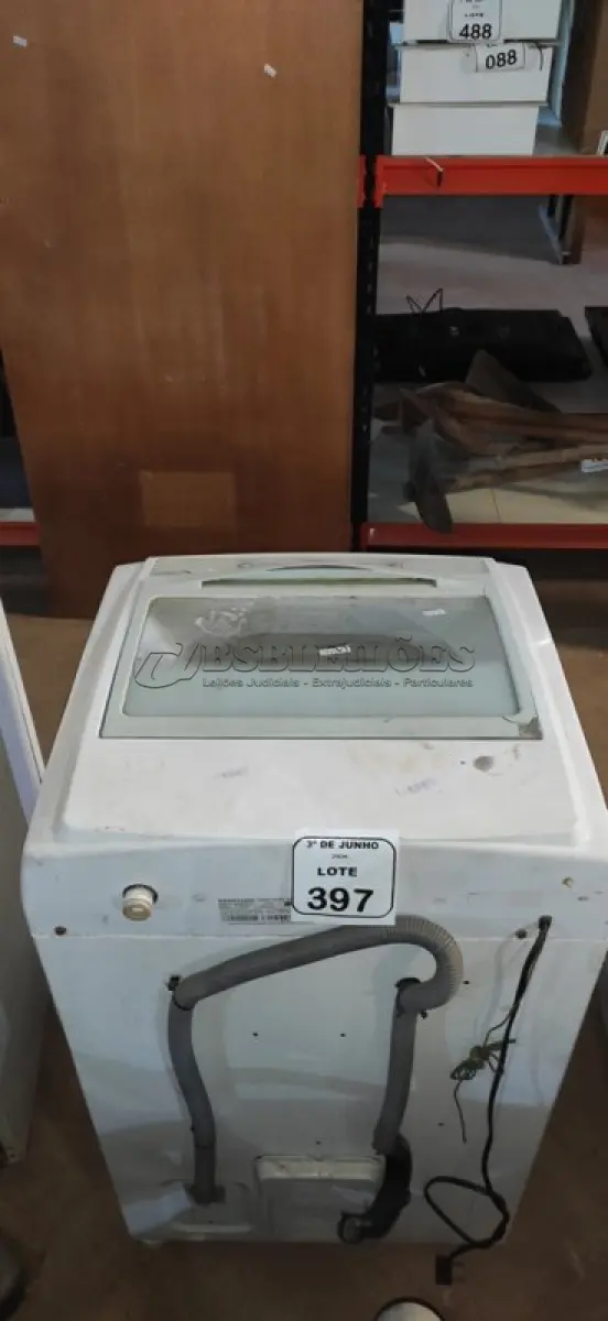 LOTE 397 - 01 MÁQUINA DE LAVAR 6KG 220V MARCA BRASTEMP. (NO ESTADO) ATENÇÃO! FAZER A VISITAÇÃO ANTES DE ARREMATAR, NÃO SABEMOS SE FUNCIONA, LEILÃO NÃO TEM GARANTIA E NEM DEVOLUÇÃO, SUJEITO A POSSÍVEIS AVARIAS VISÍVEIS/OCULTAS E/OU AUSÊNCIA DE COMPONENTES.