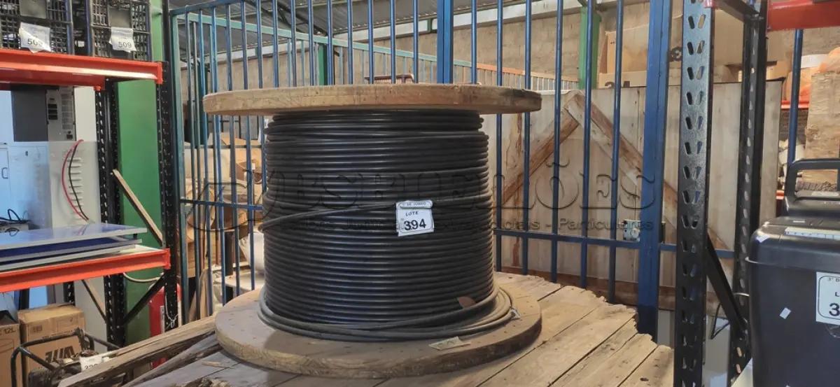 LOTE 394 - 01 CARRETEL COM 561M DE FIO 0,95MM CABO DE ALUMÍNIO ISOLADO. (NO ESTADO) ATENÇÃO! FAZER A VISITAÇÃO ANTES DE ARREMATAR, NÃO SABEMOS SE FUNCIONA, LEILÃO NÃO TEM GARANTIA E NEM DEVOLUÇÃO, SUJEITO A POSSÍVEIS AVARIAS VISÍVEIS/OCULTAS E/OU AUSÊNCIA DE COMPONENTES.