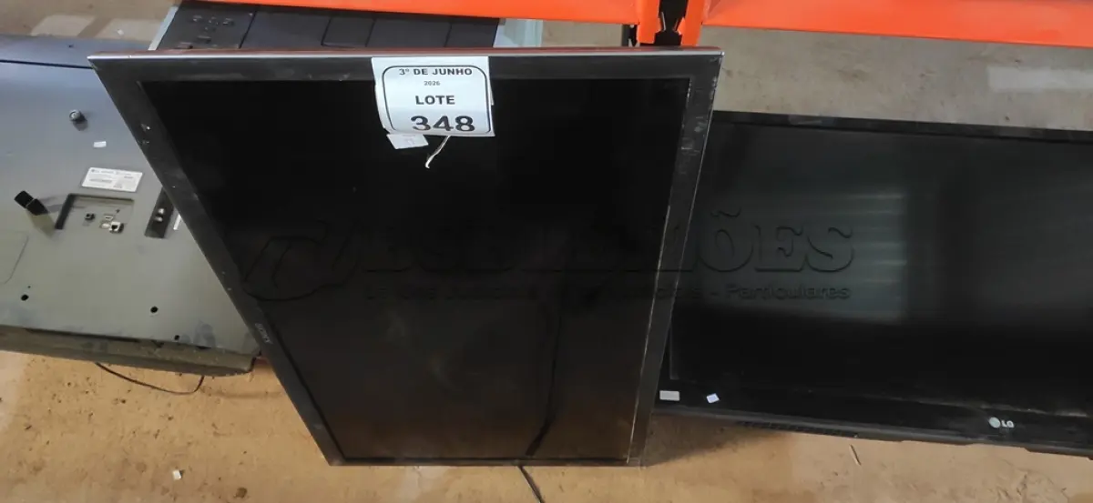 LOTE 348 - 01 TV 47’’ MARCA LG E 0 TV 42’’ MARCA SONY PARA RETIRADA DE PEÇAS. (NO ESTADO) ATENÇÃO! FAZER A VISITAÇÃO ANTES DE ARREMATAR, NÃO SABEMOS SE FUNCIONA, LEILÃO NÃO TEM GARANTIA E NEM DEVOLUÇÃO, SUJEITO A POSSÍVEIS AVARIAS VISÍVEIS/OCULTAS E/OU AUSÊNCIA DE COMPONENTES.