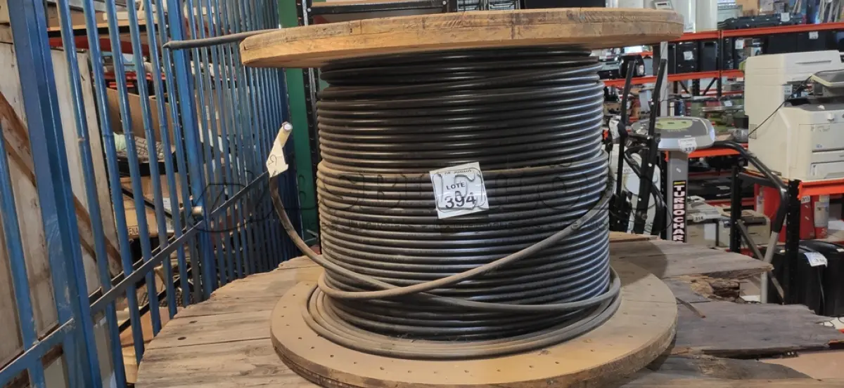 LOTE 394 - 01 CARRETEL COM 561M DE FIO 0,95MM CABO DE ALUMÍNIO ISOLADO. (NO ESTADO) ATENÇÃO! FAZER A VISITAÇÃO ANTES DE ARREMATAR, NÃO SABEMOS SE FUNCIONA, LEILÃO NÃO TEM GARANTIA E NEM DEVOLUÇÃO, SUJEITO A POSSÍVEIS AVARIAS VISÍVEIS/OCULTAS E/OU AUSÊNCIA DE COMPONENTES.