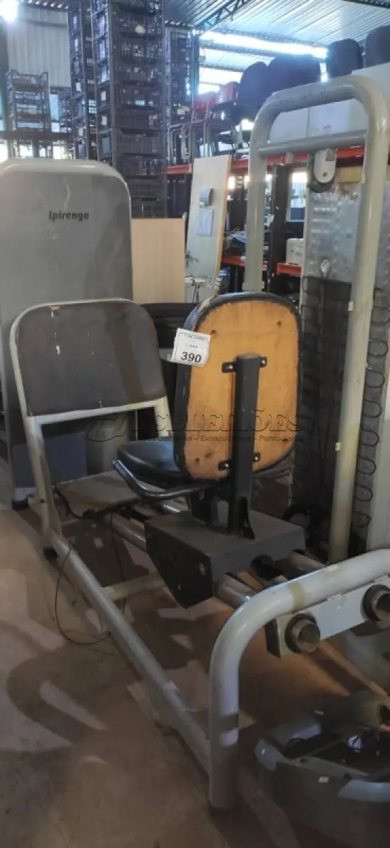 LOTE 390 - 01 MÁQUINA DE LEG PRESS HORIZONTAL. (NO ESTADO) ATENÇÃO! FAZER A VISITAÇÃO ANTES DE ARREMATAR, NÃO SABEMOS SE FUNCIONA, LEILÃO NÃO TEM GARANTIA E NEM DEVOLUÇÃO, SUJEITO A POSSÍVEIS AVARIAS VISÍVEIS/OCULTAS E/OU AUSÊNCIA DE COMPONENTES.