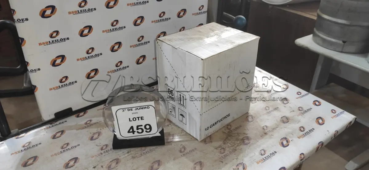 LOTE 459 - 01 CAIXA COM 12 PU 40 ADESIVO/SELANTES DE 230ML MARCA PRO. (NO ESTADO) ATENÇÃO! FAZER A VISITAÇÃO ANTES DE ARREMATAR, NÃO SABEMOS SE FUNCIONA, LEILÃO NÃO TEM GARANTIA E NEM DEVOLUÇÃO, SUJEITO A POSSÍVEIS AVARIAS VISÍVEIS/OCULTAS E/OU AUSÊNCIA DE COMPONENTES.