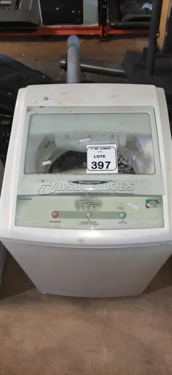LOTE 397 - 01 MÁQUINA DE LAVAR 6KG 220V MARCA BRASTEMP. (NO ESTADO) ATENÇÃO! FAZER A VISITAÇÃO ANTES DE ARREMATAR, NÃO SABEMOS SE FUNCIONA, LEILÃO NÃO TEM GARANTIA E NEM DEVOLUÇÃO, SUJEITO A POSSÍVEIS AVARIAS VISÍVEIS/OCULTAS E/OU AUSÊNCIA DE COMPONENTES.