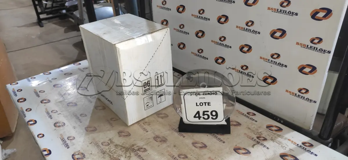 LOTE 459 - 01 CAIXA COM 12 PU 40 ADESIVO/SELANTES DE 230ML MARCA PRO. (NO ESTADO) ATENÇÃO! FAZER A VISITAÇÃO ANTES DE ARREMATAR, NÃO SABEMOS SE FUNCIONA, LEILÃO NÃO TEM GARANTIA E NEM DEVOLUÇÃO, SUJEITO A POSSÍVEIS AVARIAS VISÍVEIS/OCULTAS E/OU AUSÊNCIA DE COMPONENTES.