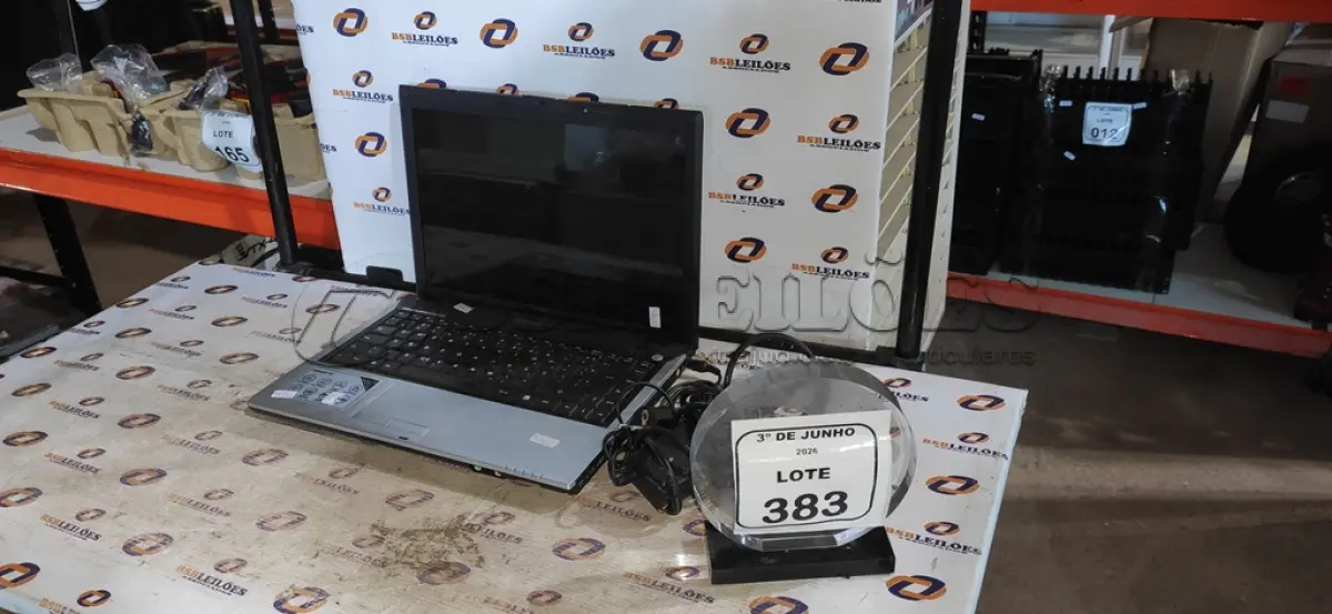 LOTE 383 - 01 NOTEBOOK COM CARREGADOR MARCA GIGABYTE. (NO ESTADO) ATENÇÃO! FAZER A VISITAÇÃO ANTES DE ARREMATAR, NÃO SABEMOS SE FUNCIONA, LEILÃO NÃO TEM GARANTIA E NEM DEVOLUÇÃO, SUJEITO A POSSÍVEIS AVARIAS VISÍVEIS/OCULTAS E/OU AUSÊNCIA DE COMPONENTES.