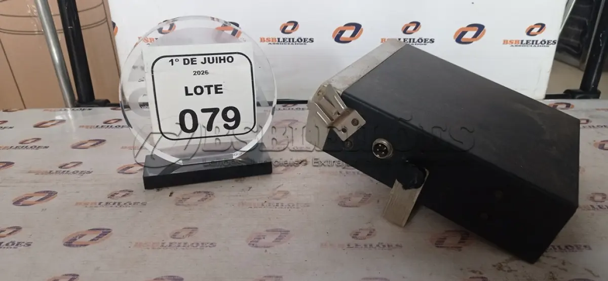 LOTE 079 - 01 RÁDIO PX MODELO TE-4000 MARCA TEDELEX. (NO ESTADO) ATENÇÃO! FAZER A VISITAÇÃO ANTES DE ARREMATAR, NÃO SABEMOS SE FUNCIONA, LEILÃO NÃO TEM GARANTIA E NEM DEVOLUÇÃO, SUJEITO A POSSÍVEIS AVARIAS VISÍVEIS/OCULTAS E/OU AUSÊNCIA DE COMPONENTES.