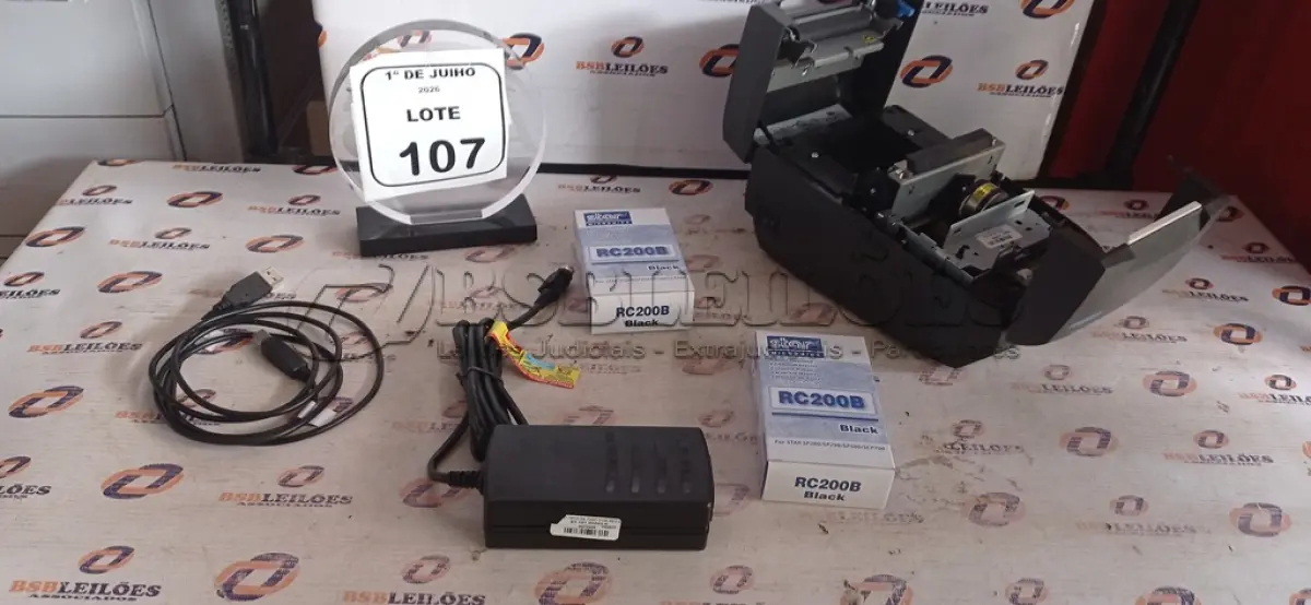 LOTE 107 - 01 IMPRESSORA DE CUPOM MARCA DIEBOLD COM RIBBON E FONTE. (NO ESTADO) ATENÇÃO! FAZER A VISITAÇÃO ANTES DE ARREMATAR, NÃO SABEMOS SE FUNCIONA, LEILÃO NÃO TEM GARANTIA E NEM DEVOLUÇÃO, SUJEITO A POSSÍVEIS AVARIAS VISÍVEIS/OCULTAS E/OU AUSÊNCIA DE COMPONENTES.