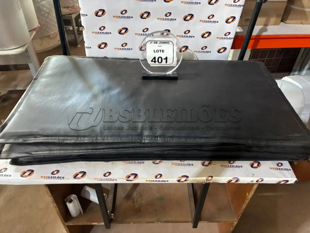 LOTE 401 - 05 COLCHONETES DE ACADEMIA. (NO ESTADO) ATENÇÃO! FAZER A VISITAÇÃO ANTES DE ARREMATAR, NÃO SABEMOS SE FUNCIONA, LEILÃO NÃO TEM GARANTIA E NEM DEVOLUÇÃO, SUJEITO A POSSÍVEIS AVARIAS VISÍVEIS/OCULTAS E/OU AUSÊNCIA DE COMPONENTES.