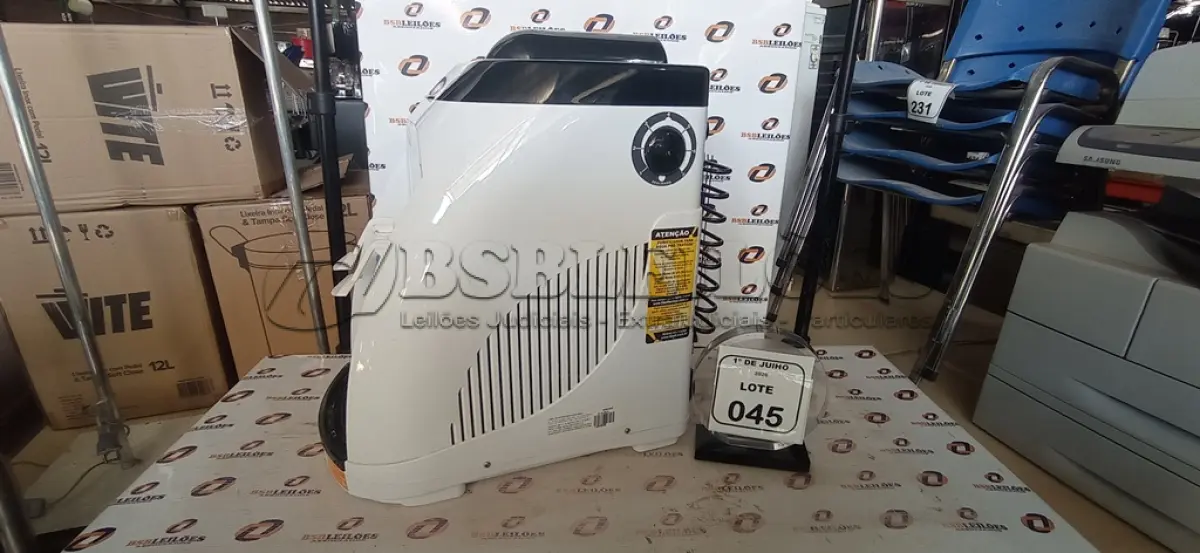 LOTE 045 - 01 PURIFICADOR DE ÁGUA 220V MARCA ELGIN. (NO ESTADO) ATENÇÃO! FAZER A VISITAÇÃO ANTES DE ARREMATAR, NÃO SABEMOS SE FUNCIONA, LEILÃO NÃO TEM GARANTIA E NEM DEVOLUÇÃO, SUJEITO A POSSÍVEIS AVARIAS VISÍVEIS/OCULTAS E/OU AUSÊNCIA DE COMPONENTES.