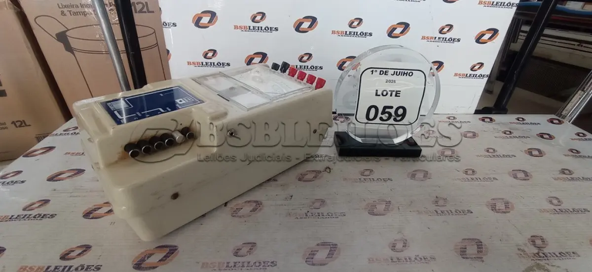 LOTE 059 - 01 MEGÔMETRO ANALÓGICO MODELO MG1040 MARCA MEGABRAS. (NO ESTADO) ATENÇÃO! FAZER A VISITAÇÃO ANTES DE ARREMATAR, NÃO SABEMOS SE FUNCIONA, LEILÃO NÃO TEM GARANTIA E NEM DEVOLUÇÃO, SUJEITO A POSSÍVEIS AVARIAS VISÍVEIS/OCULTAS E/OU AUSÊNCIA DE COMPONENTES.