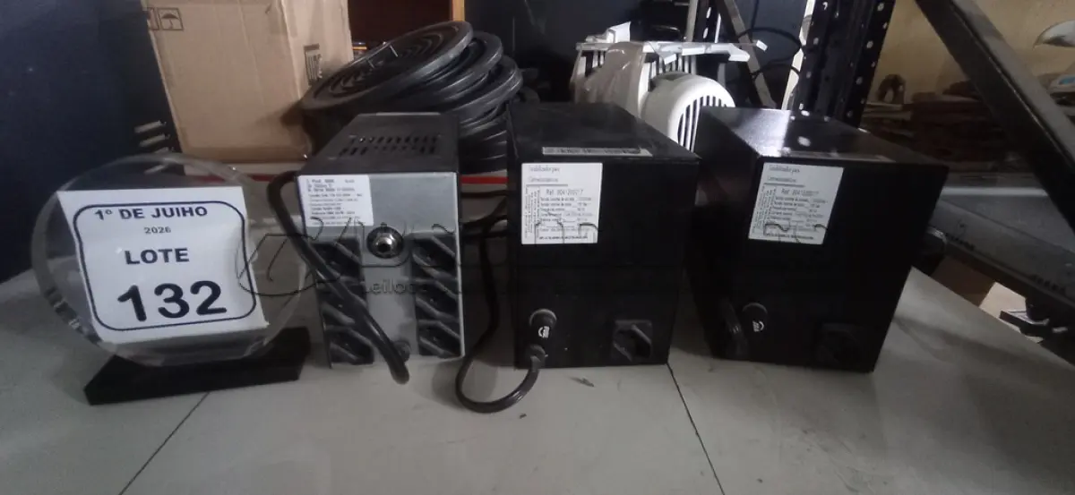 LOTE 132 - 03 ESTABILIZADORES DE MARCAS E MODELOS DIVERSOS. (NO ESTADO) ATENÇÃO! FAZER A VISITAÇÃO ANTES DE ARREMATAR, NÃO SABEMOS SE FUNCIONA, LEILÃO NÃO TEM GARANTIA E NEM DEVOLUÇÃO, SUJEITO A POSSÍVEIS AVARIAS VISÍVEIS/OCULTAS E/OU AUSÊNCIA DE COMPONENTES.