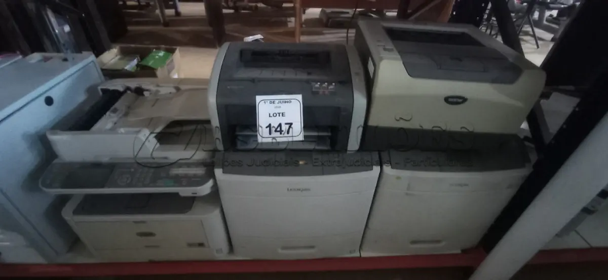 LOTE 147 - 05 IMPRESSORAS DE MARCAS E MODELOS DIVERSOS. (NO ESTADO) ATENÇÃO! FAZER A VISITAÇÃO ANTES DE ARREMATAR, NÃO SABEMOS SE FUNCIONA, LEILÃO NÃO TEM GARANTIA E NEM DEVOLUÇÃO, SUJEITO A POSSÍVEIS AVARIAS VISÍVEIS/OCULTAS E/OU AUSÊNCIA DE COMPONENTES.