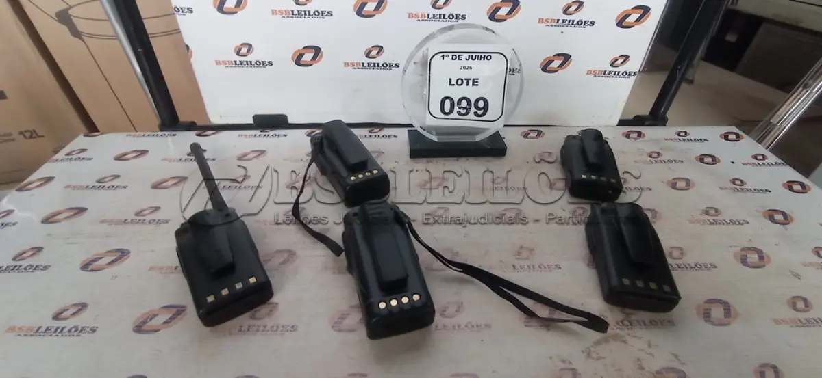 LOTE 099 - 05 RÁDIOS COMUNICADORES MARCA WMAR SEM CARREGADORES. (NO ESTADO) ATENÇÃO! FAZER A VISITAÇÃO ANTES DE ARREMATAR, NÃO SABEMOS SE FUNCIONA, LEILÃO NÃO TEM GARANTIA E NEM DEVOLUÇÃO, SUJEITO A POSSÍVEIS AVARIAS VISÍVEIS/OCULTAS E/OU AUSÊNCIA DE COMPONENTES.