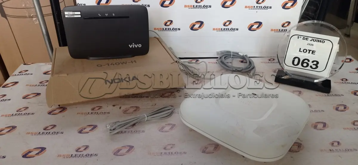 LOTE 063 - 02 ROTEADORES MARCA CISCO E VIVO. (NO ESTADO) ATENÇÃO! FAZER A VISITAÇÃO ANTES DE ARREMATAR, NÃO SABEMOS SE FUNCIONA, LEILÃO NÃO TEM GARANTIA E NEM DEVOLUÇÃO, SUJEITO A POSSÍVEIS AVARIAS VISÍVEIS/OCULTAS E/OU AUSÊNCIA DE COMPONENTES.